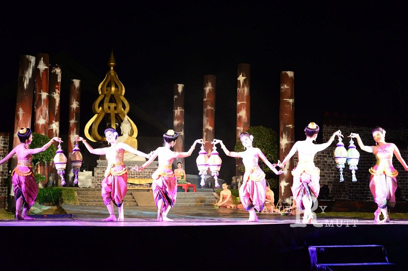 20151125-Loy Kratong_52.JPG